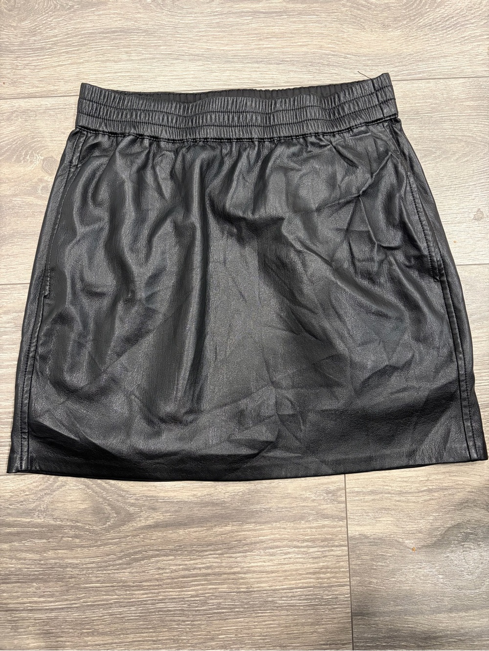 Aritzia BABATON Black Faux Leather Elastic Waist Mini Skirt